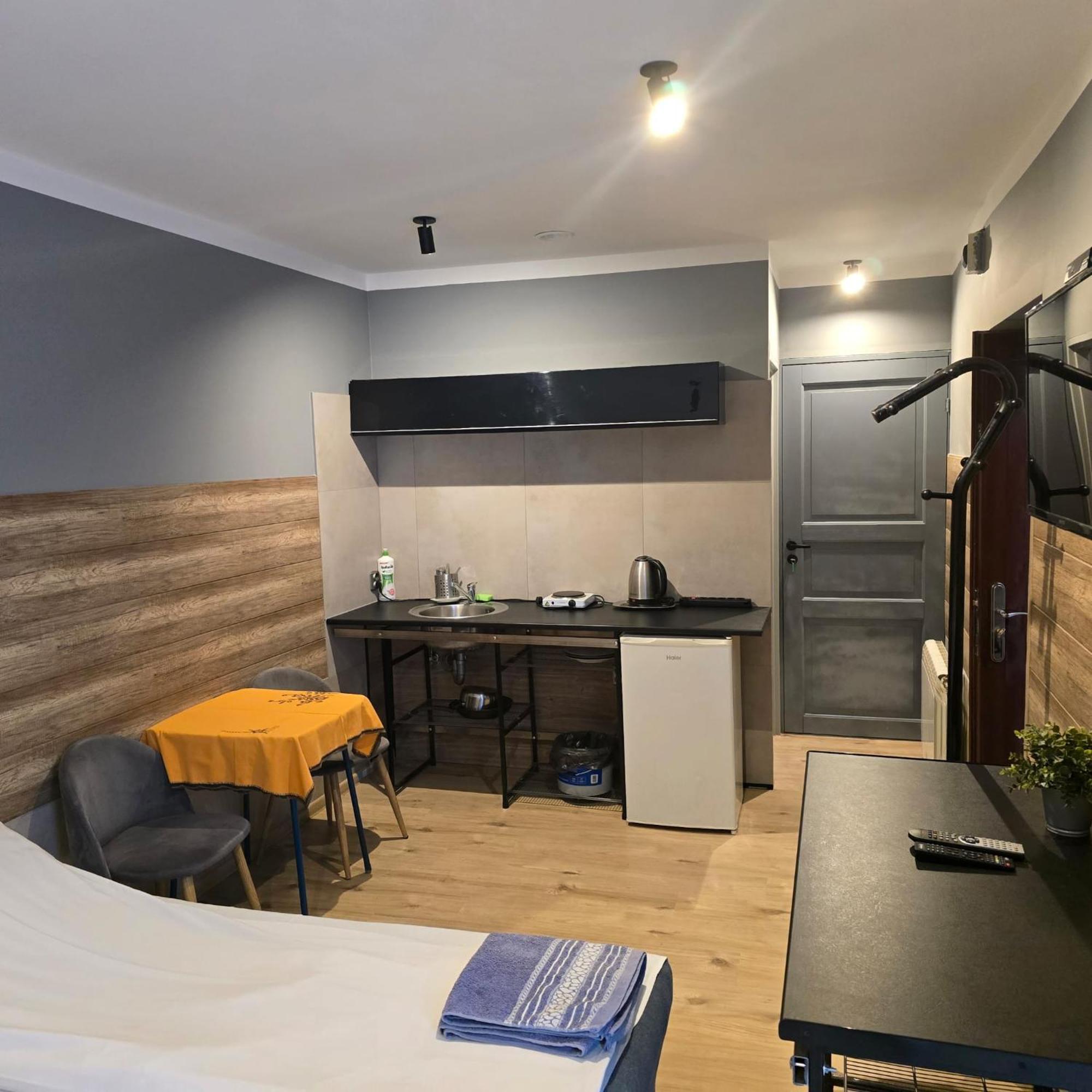 Pokoje Goscinne Polo Częstochowa Extérieur photo