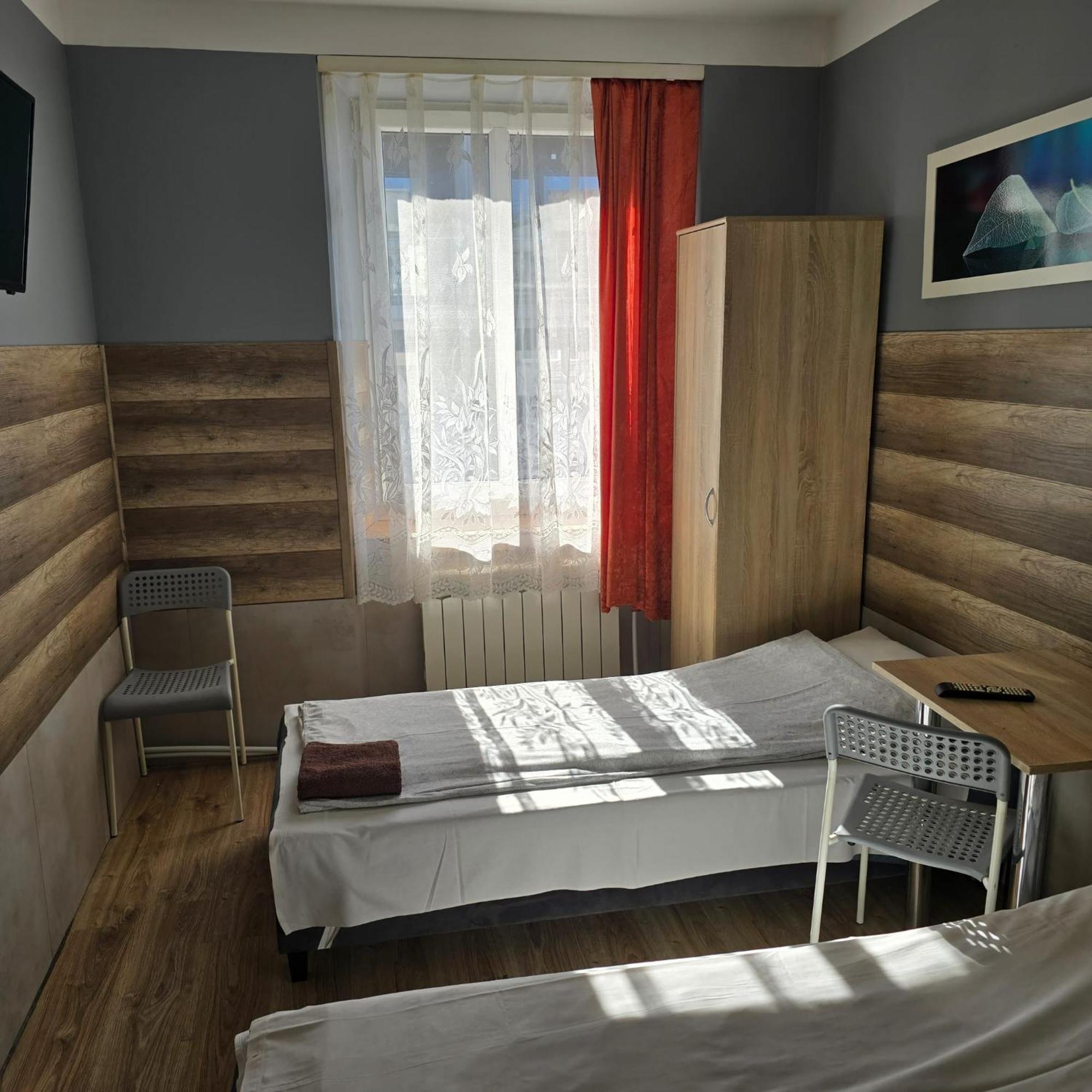 Pokoje Goscinne Polo Częstochowa Extérieur photo